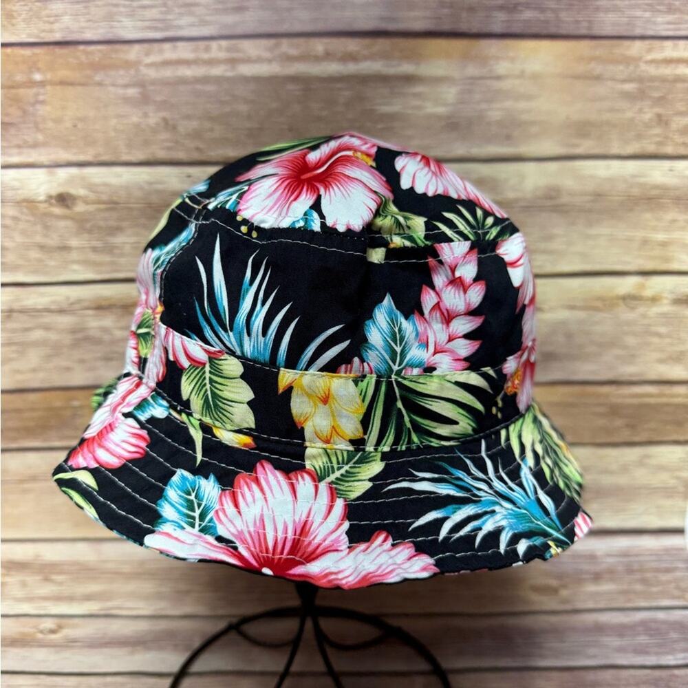 ROST, Hawaiian Floral Black Bucket Hat. Size S/M. In excellent condition!